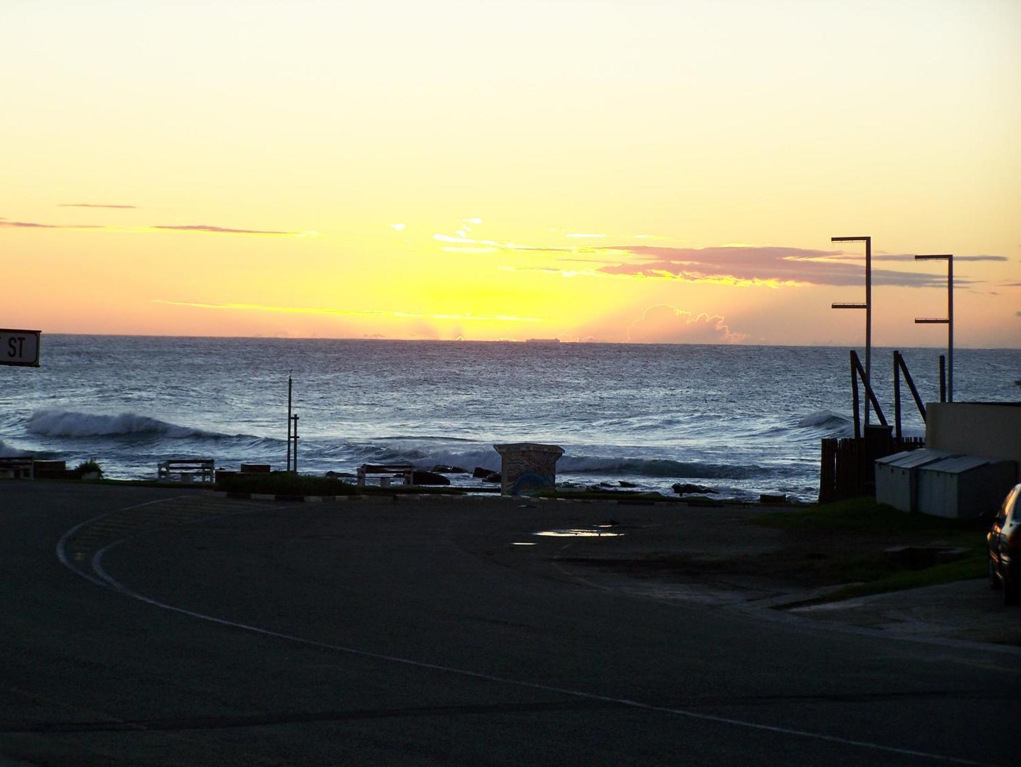 Breeze Inn Guesthouse Kiddʼs Beach Exterior foto